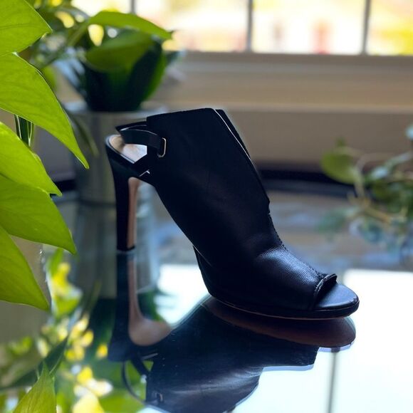 Vince Camuto Shoes - Vince Camuto Cutout Boot Heels Strap Heels Ankle Booties Buckle Size 7.5​​​